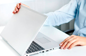 laptop-close-front